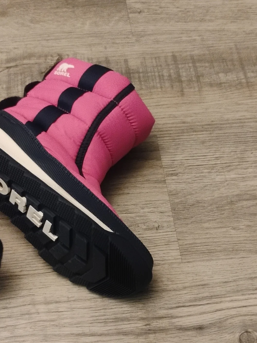 Sorel Kids Pink and Navy Puffer Winter Boots Size 4